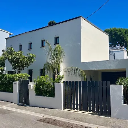 Magical With Secluded Garden - Beach, Port & Centre Vallauris